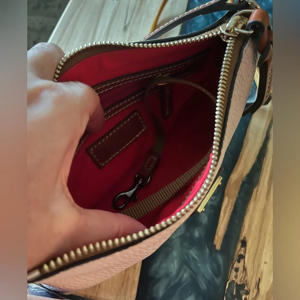 NWT Dooney & Bourke 1975 Izzy Pebble Leather Bag. Color Blush - Picture 7 of 8